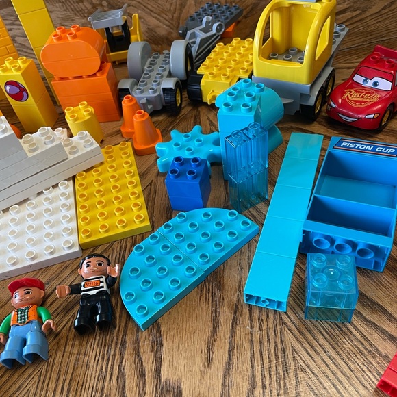 Lego Duplo Lot - Picture 7 of 8